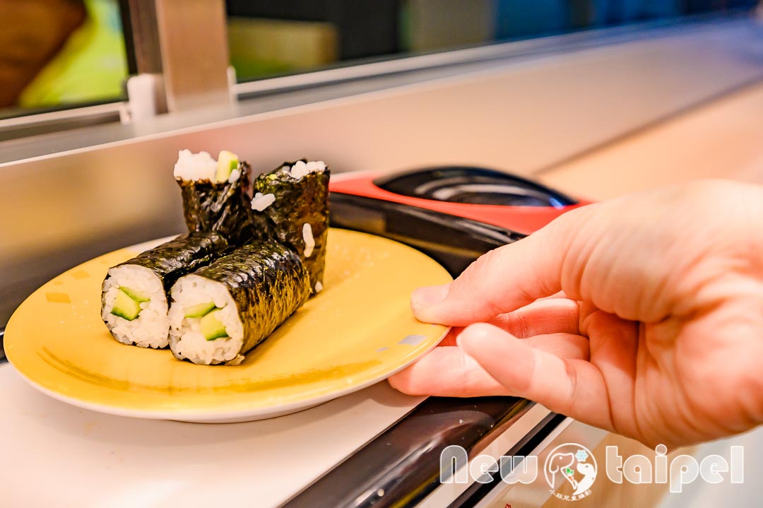 新北蘆洲美食〡一条通〡刺身、壽司、丼飯通通有。小朋友最愛新幹線餐車。提供疫情間餐盒外帶服務