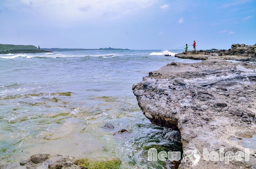 Shimen-sea_008 新北。石門〡石門洞〡新北夏日景點。豐富的潮間帶生態。海岸線步道觀景平台。十八王宮劉家肉粽