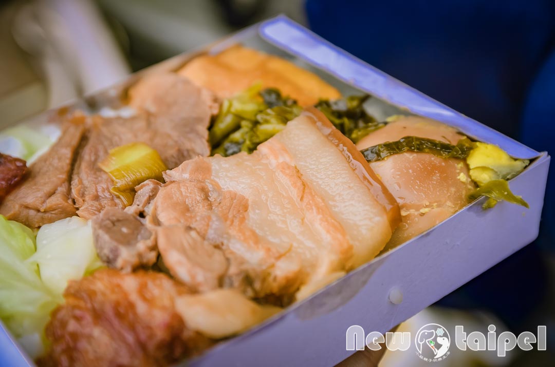 新北貢寮美食〡福隆便當〡懷舊鐵路便當, 五十年不變的好味道, 始終如一的招牌菜色
