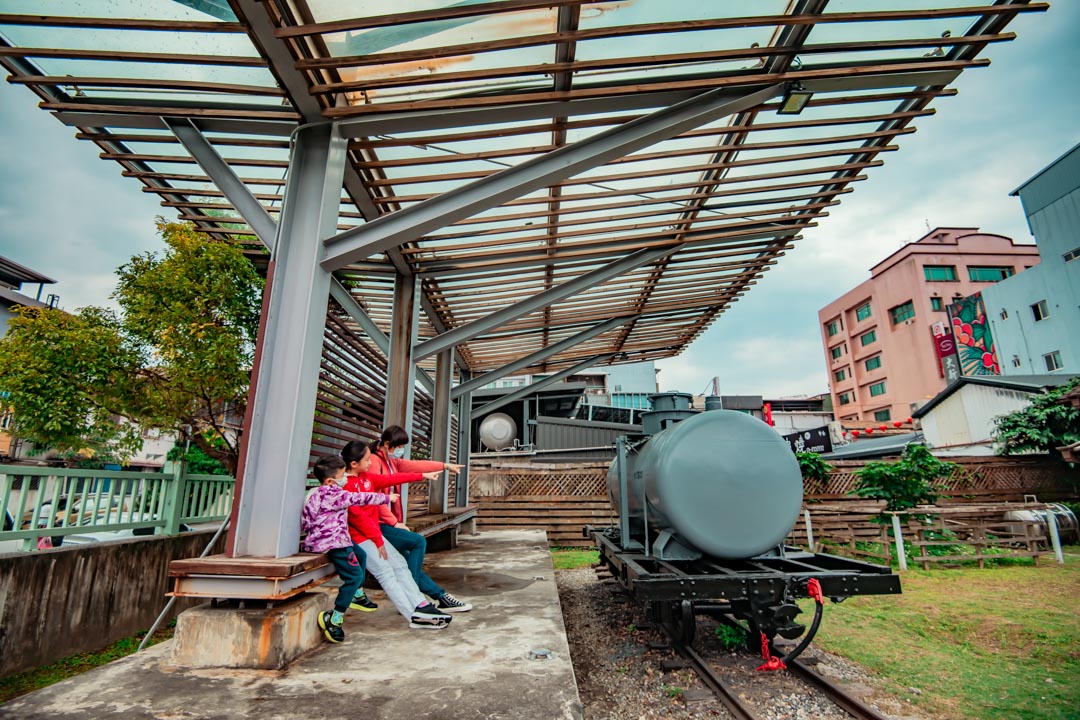 花蓮市區景點〡花蓮鐵道文化園區〡蜜糖油罐車, LDT103蒸汽機車, 等比例火車模型組, 唯美日式建築, 鐵道歷史與文物
