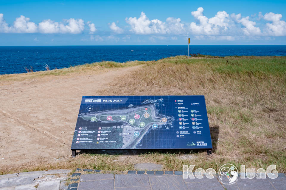 基隆中正景點〡潮境公園〡最新基隆恐龍 AR 生態園區進駐, 試營運期間免費沉浸式體驗, 遠眺基隆嶼九份山城, 學哈利波特騎著掃把飛, 經典鸚鵡螺溜滑梯, 潮市集別錯過