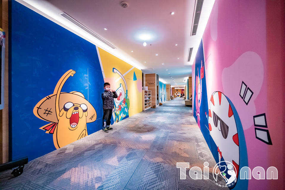 台南市區飯店〡和逸飯店〡飛天小魔女熊熊遇到你主題房, 戶外百坪電動賽車場, 室內兒童遊戲區