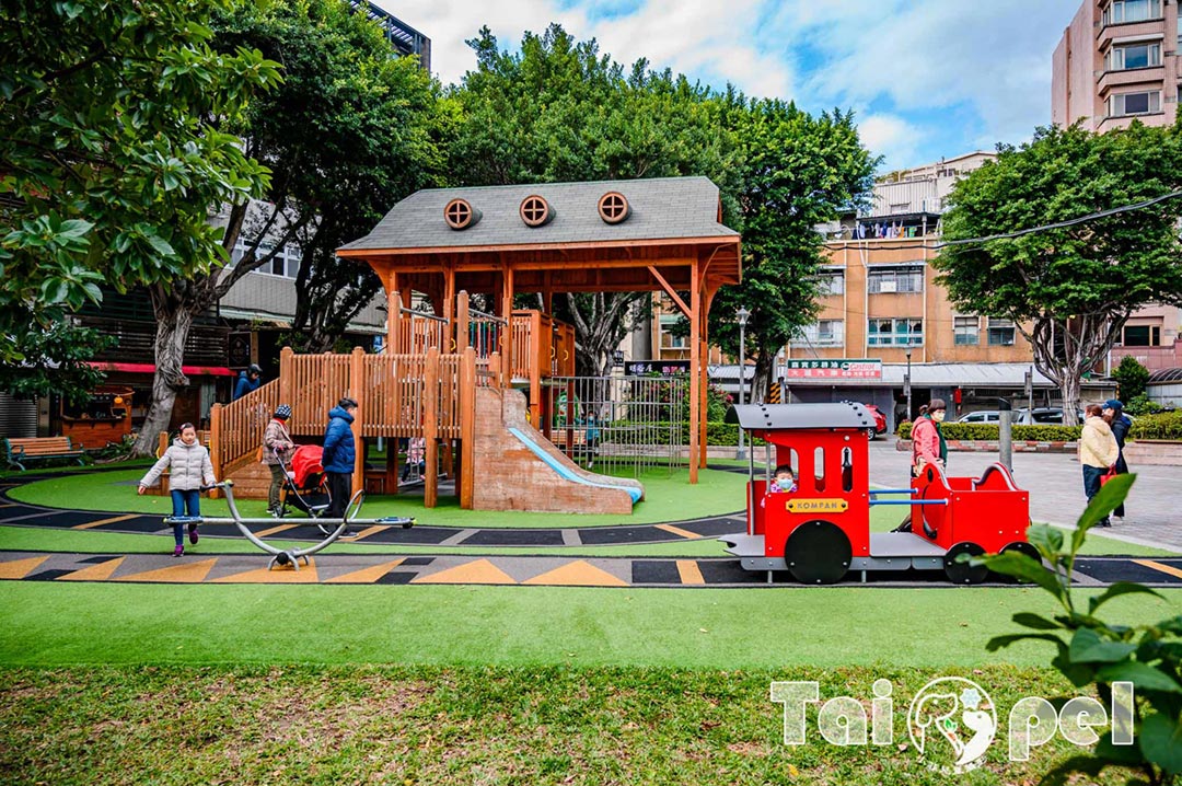 台北捷運公園懶人包〡淡水信義紅線。搭捷運就能溜滑梯。六大特色主題公園。共融式親子公園