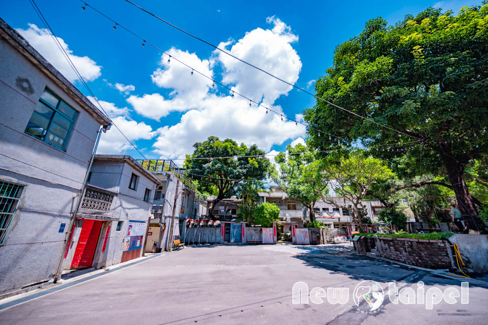 新北三重景點〡空軍三重一村〡北部僅存防炮眷村, 五零年代住家模樣, 全新壁畫呈現眷村記憶, 2024進駐風味餐廳與文創商店