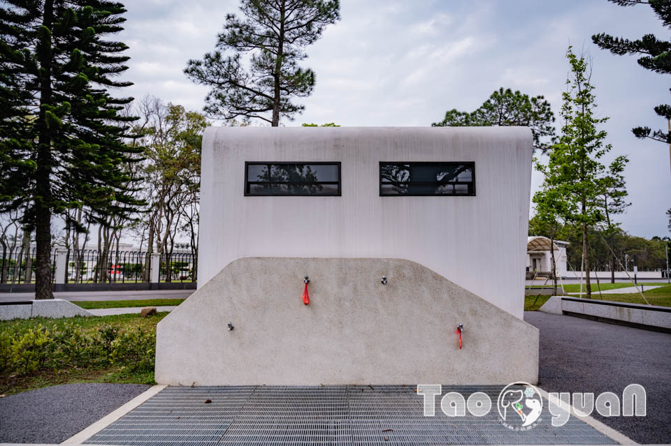 桃園龍潭景點｜龍潭綠杉林公園, 闖六關登王者之塔, 穿梭杉林間挑戰自我極限, 大朋友的體能訓練場, 仿露營車特色洗手間