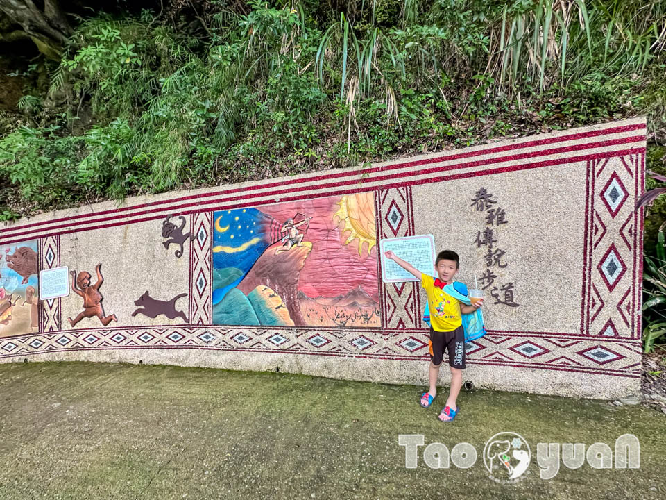 桃園復興景點∣小烏來風景特定區∣宇內溪戲水區, 夏日限定合法開放溪流戲水區, 救生員溪邊駐守看顧, 銅板價一票三玩, 順遊天空步道與天空繩橋