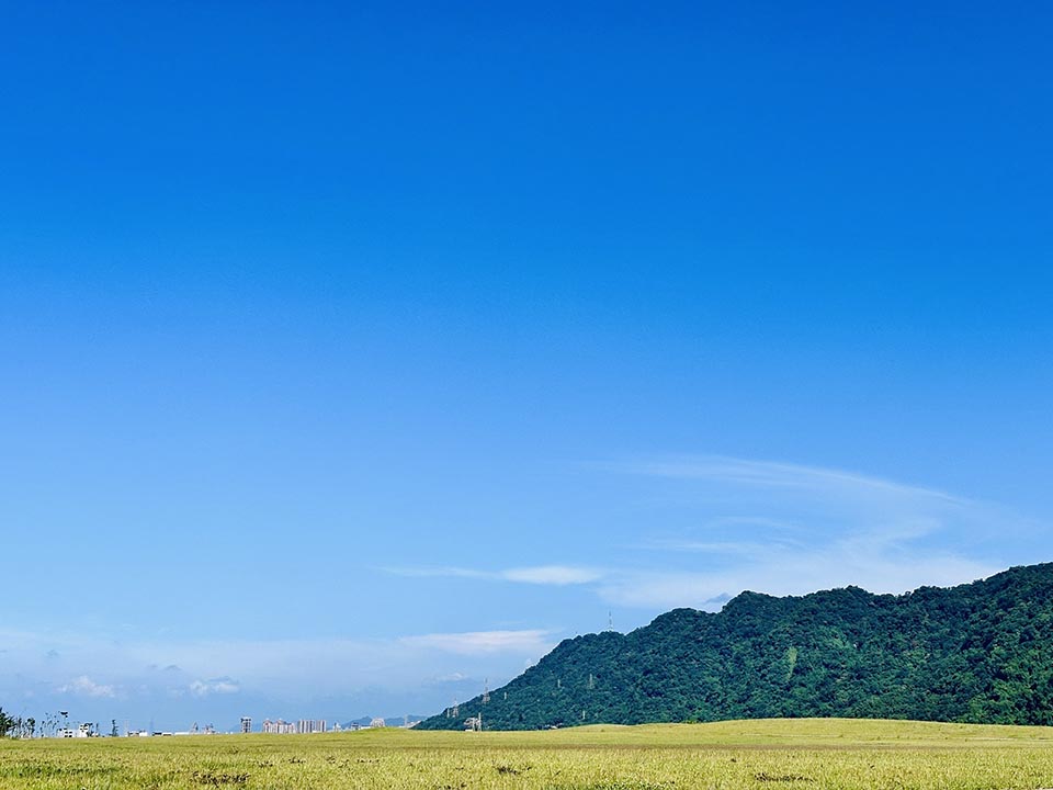 桃園大溪景點 I 大嵙崁親水園區〡桃園放風箏好所在, 2024最炫打卡景點, 跟著大溪豆干哥FUN風趣, 風的主題裝置藝術, 天空之城兒童遊戲場