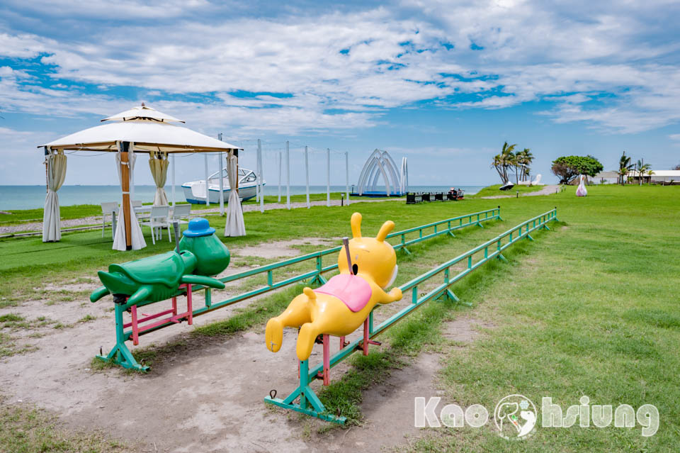 高雄彌陀景點〡愛琴海岸海景度假農場, 坐擁紓壓海景享受放鬆時刻, 可愛風和浪漫系造景拍到手軟, 海景第一排咖啡廳, 有趣親子互動遊具, 高雄親子景點