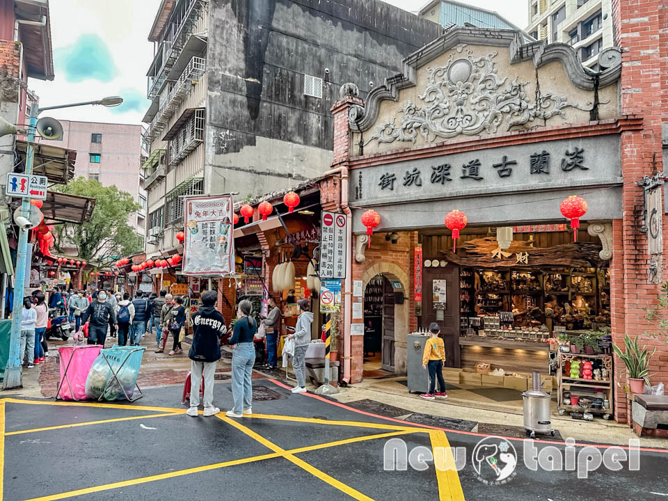 新北深坑景點〡深坑老街〡千變萬化豆腐料理, 最有味道的老街, 紅磚屋瓦喜氣燈籠, 深坑兒童遊戲場