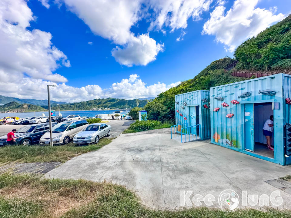 基隆中正景點〡潮境公園〡最新基隆恐龍 AR 生態園區進駐, 試營運期間免費沉浸式體驗, 遠眺基隆嶼九份山城, 學哈利波特騎著掃把飛, 經典鸚鵡螺溜滑梯, 潮市集別錯過