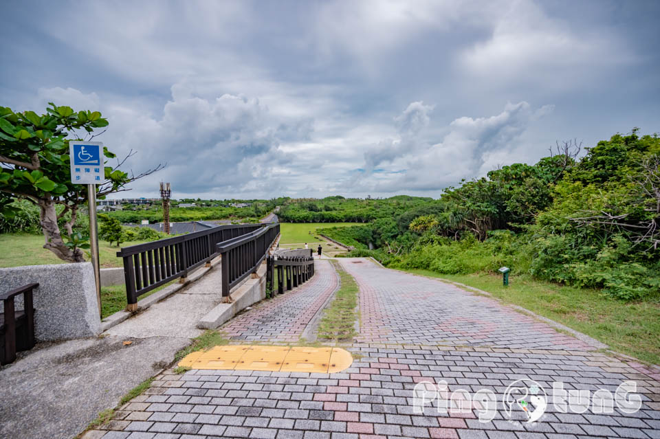 屏東恆春景點〡貓鼻頭公園〡後壁湖旁的觀光景點, 坐擁遼闊山海景, 特殊地貌盡收眼底, 山頂上的巨貓, 貓語藝術地景打卡, 目前免收門票