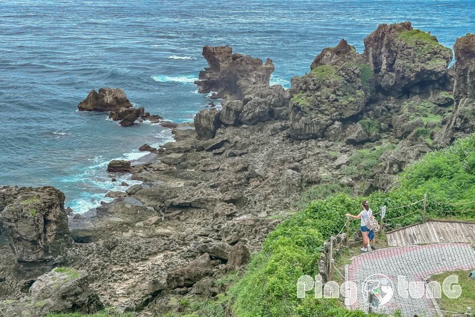 屏東恆春景點〡貓鼻頭公園〡後壁湖旁的觀光景點, 坐擁遼闊山海景, 特殊地貌盡收眼底, 山頂上的巨貓, 貓語藝術地景打卡, 目前免收門票