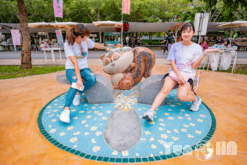 雲林斗六景點〡斗六膨鼠森林公園〡好鄰居金瓜鼠公園, 多樣化遊具設施增添新鮮感, 松果子滑梯好玩又吸睛, 走步道與松鼠不期而遇, 超威親子公園