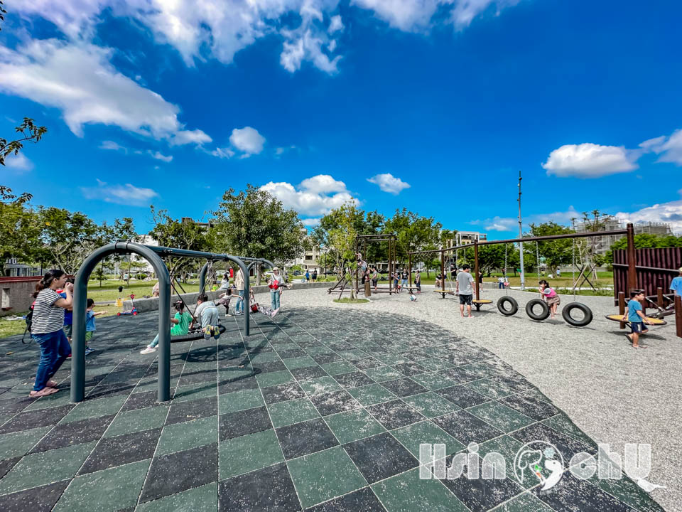 新竹湖口景點〡湖口公五特色公園〡裝甲戰車公園, 迷彩戰車遊戲場, 小勇士們五百障礙闖關趣, 小小兵沙坑堆沙堡