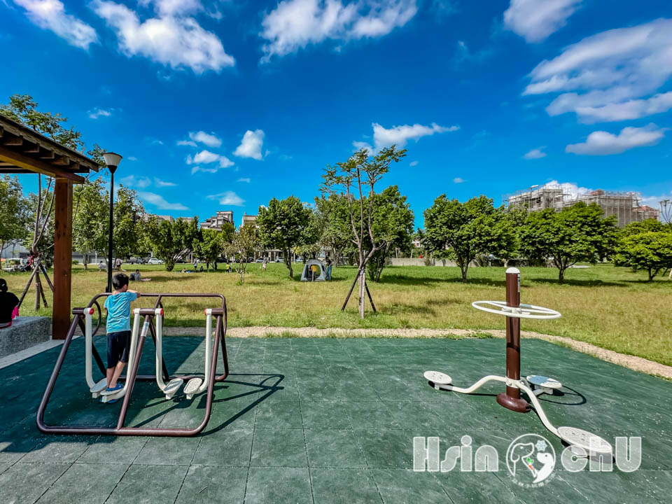 新竹湖口景點〡湖口公五特色公園〡裝甲戰車公園, 迷彩戰車遊戲場, 小勇士們五百障礙闖關趣, 小小兵沙坑堆沙堡