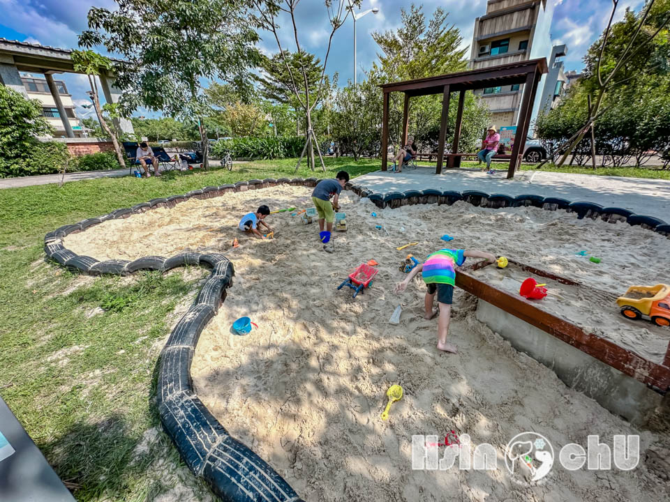 新竹湖口景點〡湖口公五特色公園〡裝甲戰車公園, 迷彩戰車遊戲場, 小勇士們五百障礙闖關趣, 小小兵沙坑堆沙堡