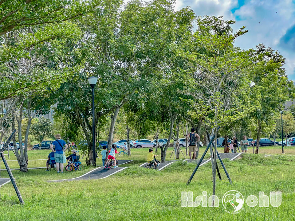 新竹湖口景點〡湖口公五特色公園〡裝甲戰車公園, 迷彩戰車遊戲場, 小勇士們五百障礙闖關趣, 小小兵沙坑堆沙堡