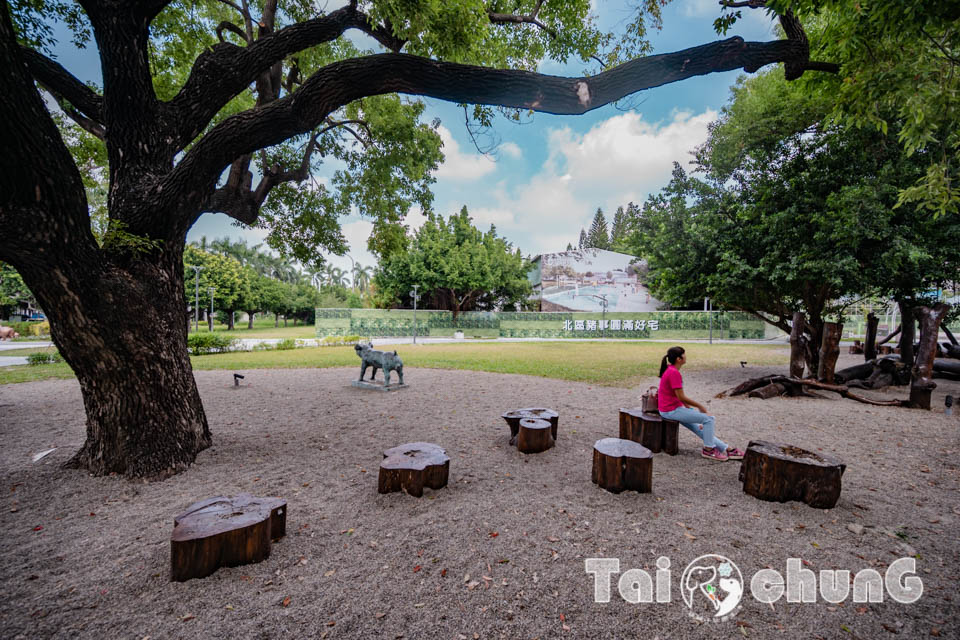 台中市區景點〡豬事圓滿公園〡收集七福星豬仔添好運, 豬豬遊戲場GOGOGO, 全台最可愛廁所在這裡