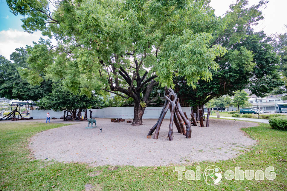 台中市區景點〡豬事圓滿公園〡收集七福星豬仔添好運, 豬豬遊戲場GOGOGO, 全台最可愛廁所在這裡