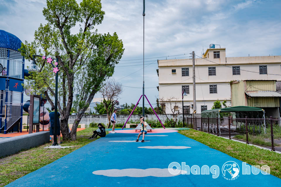 彰化埔鹽景點〡埔南運動公園〡冠軍帽遊戲場小巧吸睛, 圍欄式沙池玩得更安心, 順澤宮祈福領帽添好運, 彰化最新特色順遊點