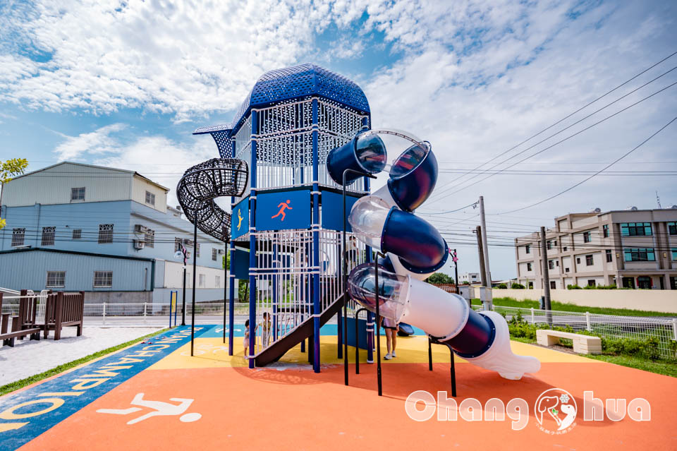 彰化埔鹽景點〡埔南運動公園〡冠軍帽遊戲場小巧吸睛, 圍欄式沙池玩得更安心, 順澤宮祈福領帽添好運, 彰化最新特色順遊點