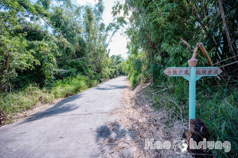 高雄彌陀景點〡漯底山自然公園〡軍事用地變身觀光景點, 超迷你版月世界, 碉堡觀景台賞景, 必走漯底山吊橋