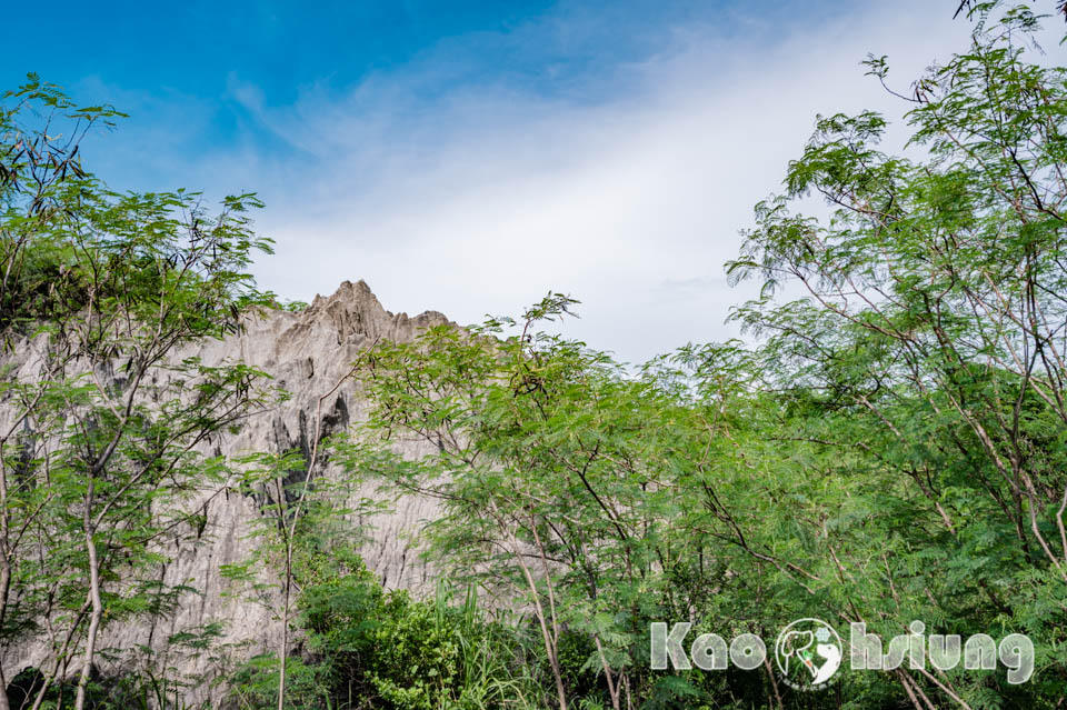 高雄彌陀景點〡漯底山自然公園〡軍事用地變身觀光景點, 超迷你版月世界, 碉堡觀景台賞景, 必走漯底山吊橋