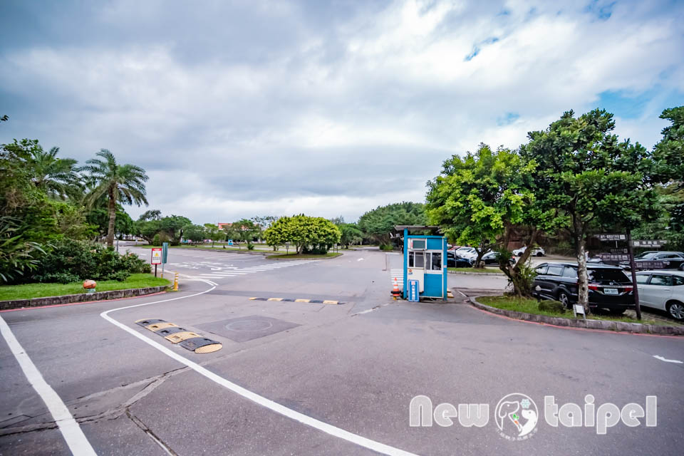 新北貢寮景點〡福隆舊草嶺隧道〡跨越兩縣市的隧道, 期間限定光之影藝術廊道, 隧道專屬嘟嘟車可愛上市, 360度觀景台賞景看火車