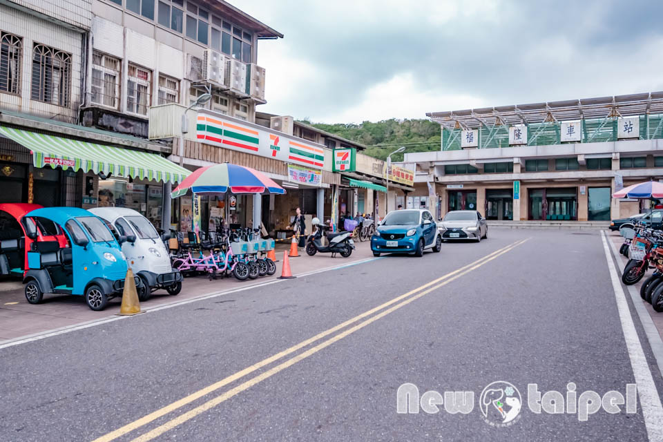 新北貢寮景點〡福隆舊草嶺隧道〡跨越兩縣市的隧道, 期間限定光之影藝術廊道, 隧道專屬嘟嘟車可愛上市, 360度觀景台賞景看火車