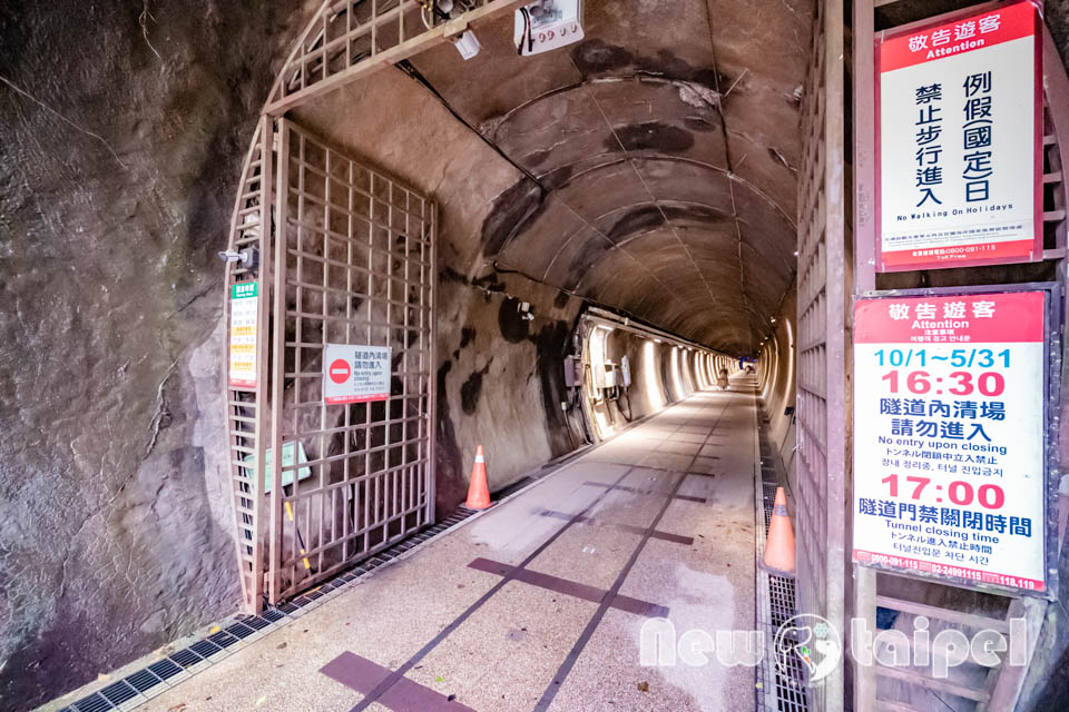 新北貢寮景點〡福隆舊草嶺隧道〡跨越兩縣市的隧道, 期間限定光之影藝術廊道, 隧道專屬嘟嘟車可愛上市, 360度觀景台賞景看火車