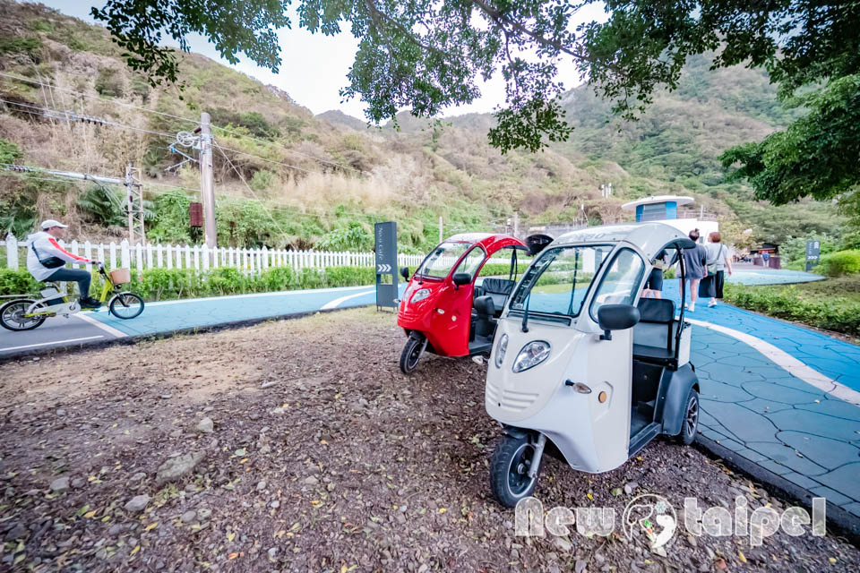 新北貢寮景點〡福隆舊草嶺隧道〡跨越兩縣市的隧道, 期間限定光之影藝術廊道, 隧道專屬嘟嘟車可愛上市, 360度觀景台賞景看火車