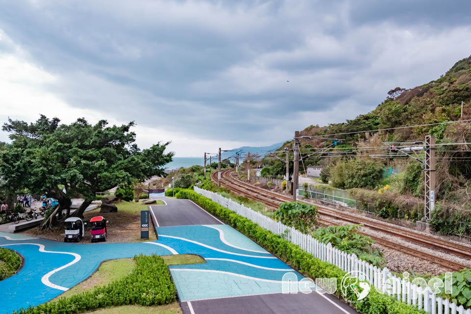 新北貢寮景點〡福隆舊草嶺隧道〡跨越兩縣市的隧道, 期間限定光之影藝術廊道, 隧道專屬嘟嘟車可愛上市, 360度觀景台賞景看火車