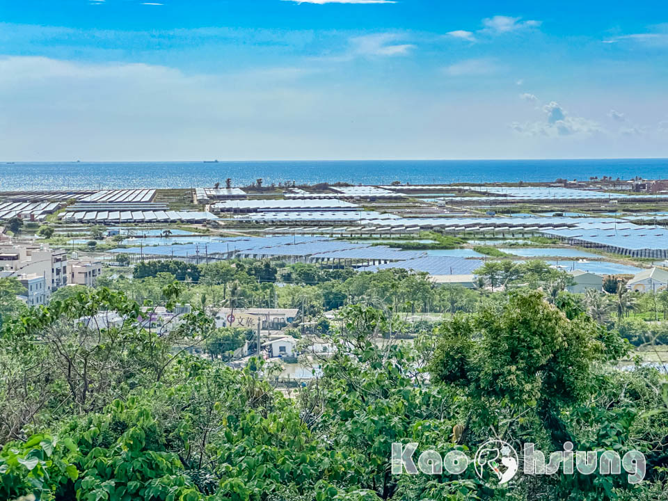 高雄彌陀景點〡漯底山自然公園〡軍事用地變身觀光景點, 超迷你版月世界, 碉堡觀景台賞景, 必走漯底山吊橋