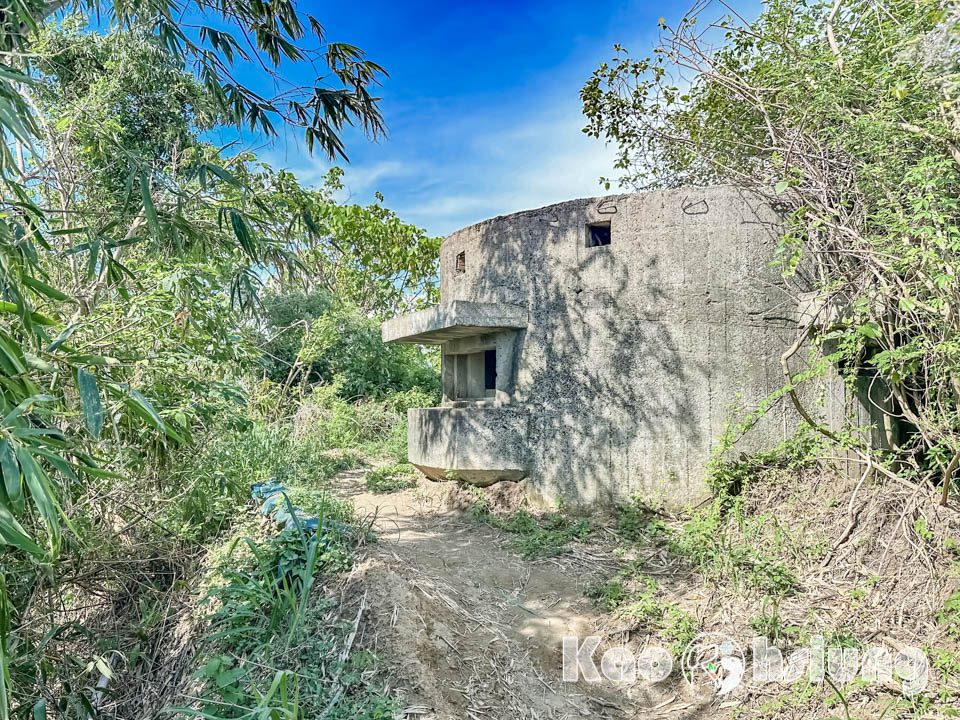 高雄彌陀景點〡漯底山自然公園〡軍事用地變身觀光景點, 超迷你版月世界, 碉堡觀景台賞景, 必走漯底山吊橋