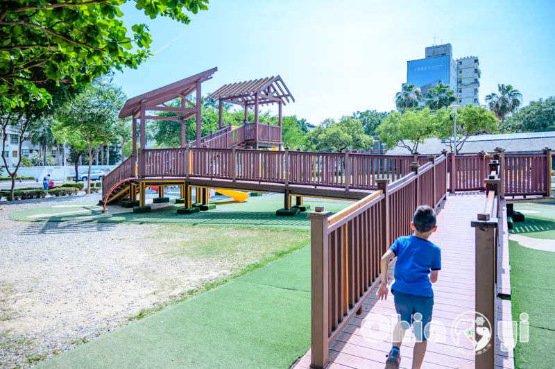 嘉義市區景點〡嘉義文化公園〡諸羅樹蛙共融遊戲場, 蛙蹼造型溜滑梯, 夏日地泉戲水池, 順遊文化路觀光夜市