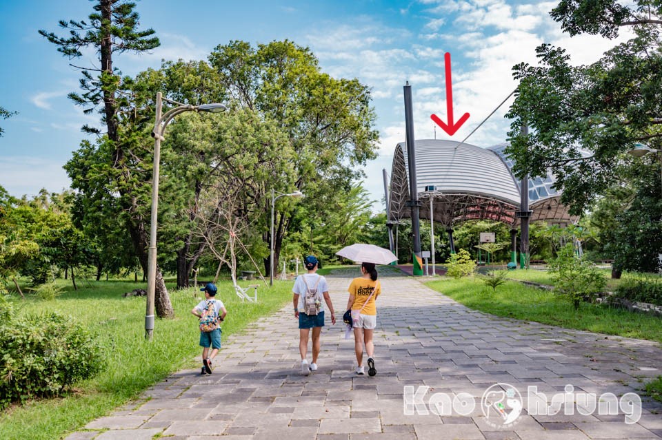 高雄彌陀景點〡漯底山自然公園〡軍事用地變身觀光景點, 超迷你版月世界, 碉堡觀景台賞景, 必走漯底山吊橋