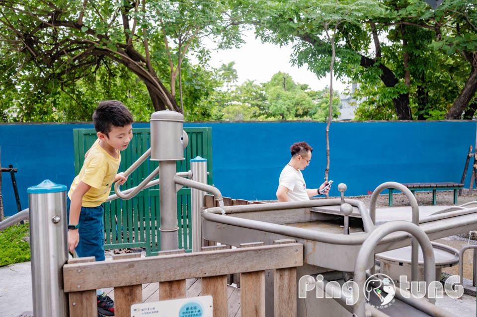 屏東東港景點〡東港兒童公園〡大鮪魚航海樂園, 挑戰樹海闖關塔, 東港一號航海王, 夏日親子戲水區