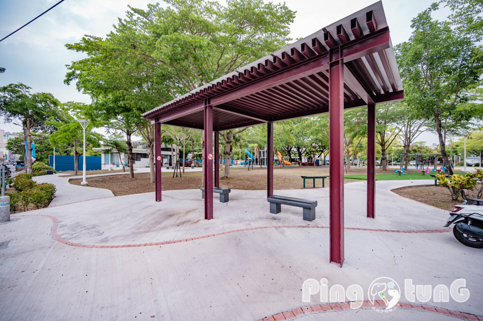 屏東東港景點〡東港兒童公園〡大鮪魚航海樂園, 挑戰樹海闖關塔, 東港一號航海王, 夏日親子戲水區