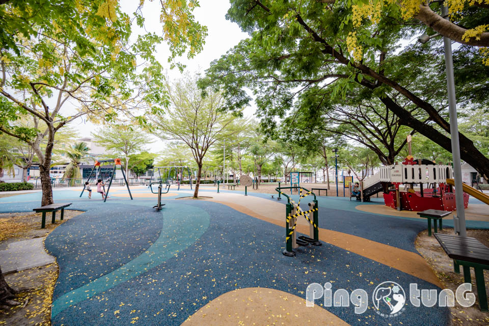 屏東東港景點〡東港兒童公園〡大鮪魚航海樂園, 挑戰樹海闖關塔, 東港一號航海王, 夏日親子戲水區