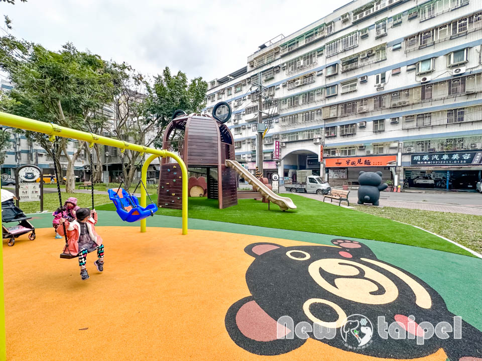 新北新店景點〡吉安公園〡台灣黑熊遊戲場, 勝利V領可愛爆吉, 黑熊主題共融公園