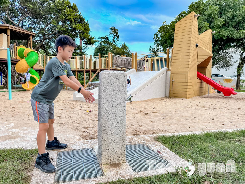 桃園平鎮景點〡廣仁公園〡貓狗大戰遊戲場, 小動物花園嬉戲, 貓咪沙池玩沙樂, 特色親子公園