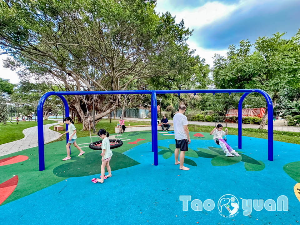 桃園平鎮景點〡廣仁公園〡貓狗大戰遊戲場, 小動物花園嬉戲, 貓咪沙池玩沙樂, 特色親子公園