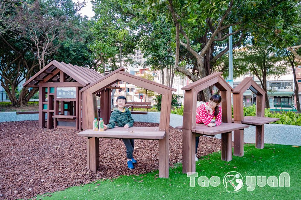 桃園中壢景點〡光明公園〡森林樹屋遊戲場, 探索冒險與挑戰, 暢玩四大主題樂園, 夏天消暑氣專區, 大朋友專屬跑酷場地