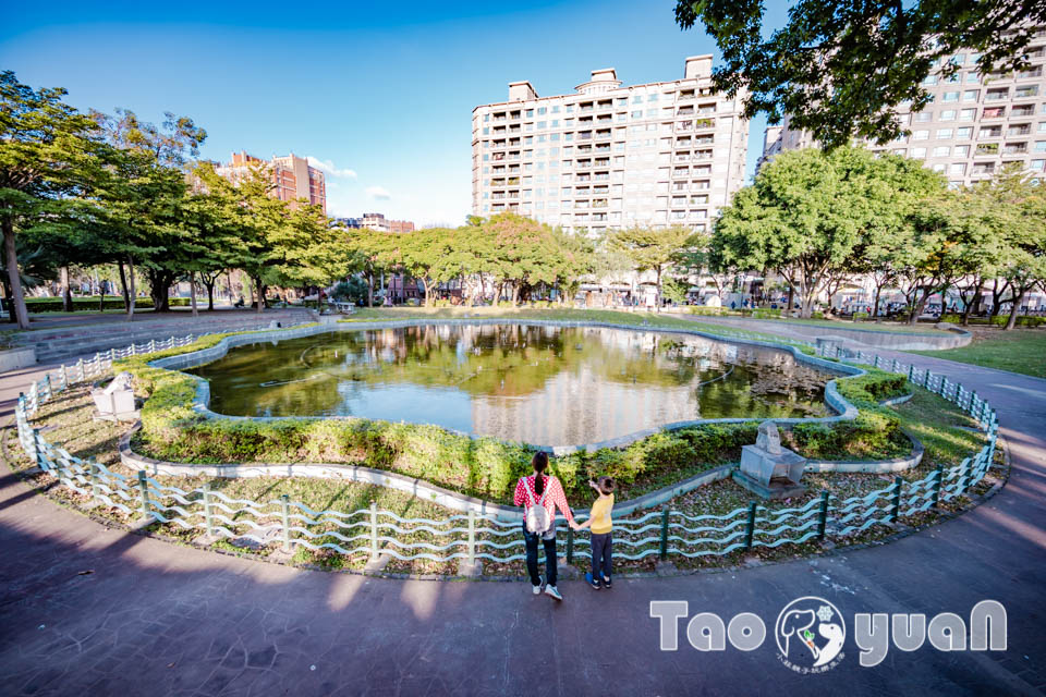 桃園中壢景點〡光明公園〡森林樹屋遊戲場, 探索冒險與挑戰, 暢玩四大主題樂園, 夏天消暑氣專區, 大朋友專屬跑酷場地