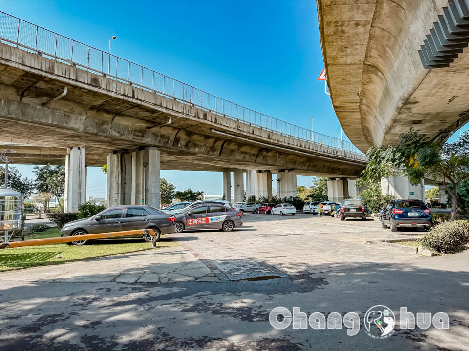 彰化市區景點〡彰化景觀公園〡扇形車庫遊戲場, 湯瑪士小火車的提茅斯機房, 兒童追風滑索, 環湖步道觀察烏龜, 親子特色遊戲場