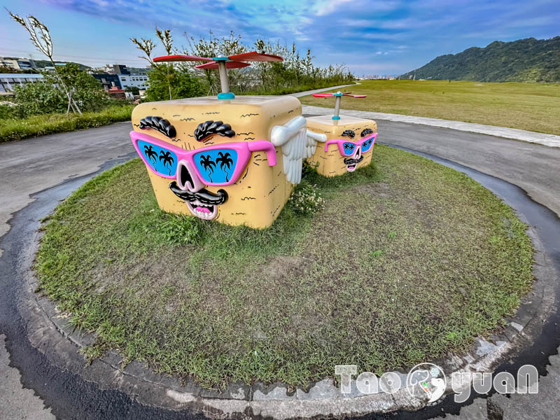 IMG_2683 桃園大溪景點 I 大嵙崁親水園區〡桃園放風箏好所在, 跟著大溪豆干哥FUN風趣, 風的主題裝置藝術, 天空之城兒童遊戲場