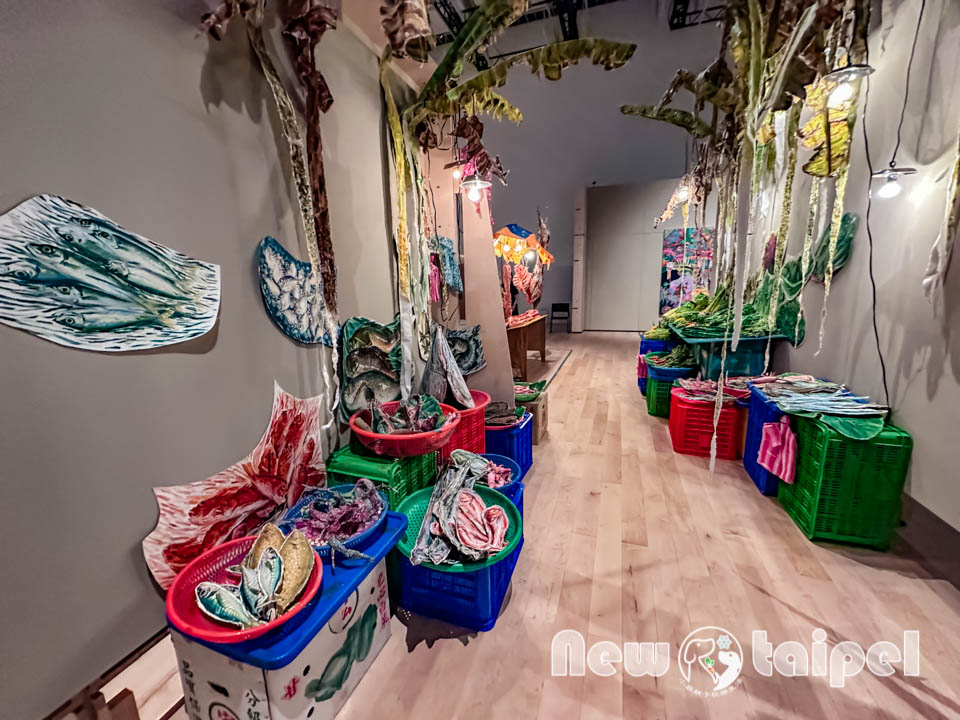 IMG_3022 新北鶯歌景點〡新北市美術館〡蘆葦叢裡的藝術基地, 館內寬敞明亮展品多元, 館外特色藝術作品集結, 親子同遊探索藝術