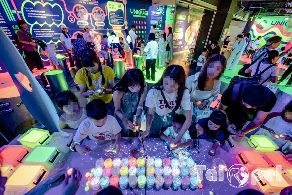 台北士林景點〡國立臺灣科學教育館〡小小建築師×史萊姆夜光派對, 首創親子STEAM概念特展, 650坪室內樂園沉浸式互動體驗, 閃閃惹人愛夜光史萊姆重磅登場, 暑假限定快閃活動