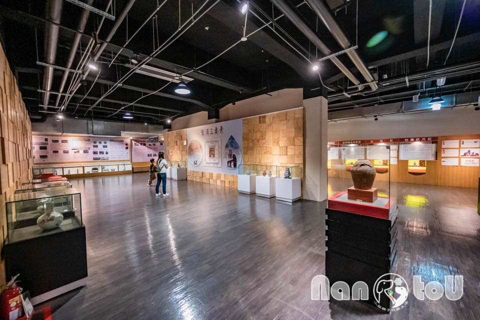 DSC_7162 南投埔里景點〡埔里酒廠〡蛻變後的旗艦館, 引君入甕酒窖隧道, 舊地重遊探索趣, 越陳越香老景點