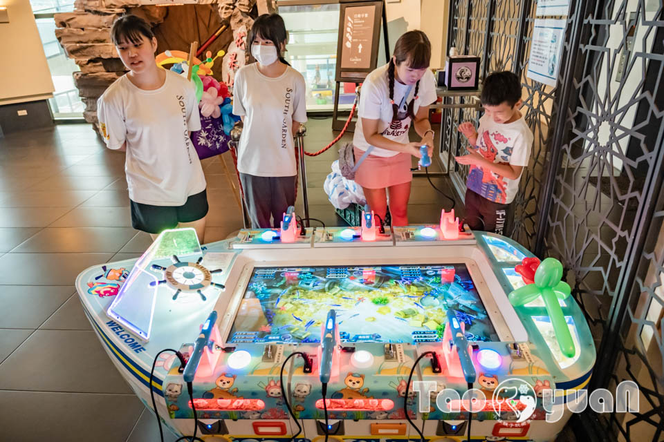 桃園中壢住宿〡南方莊園渡假飯店〡多功能戲水池加碼水療SPA, 南遊記FUN暑假闖關活動, 戶外大草坪暢玩多款遊具, 一起吧餐廳享用貴婦下午茶